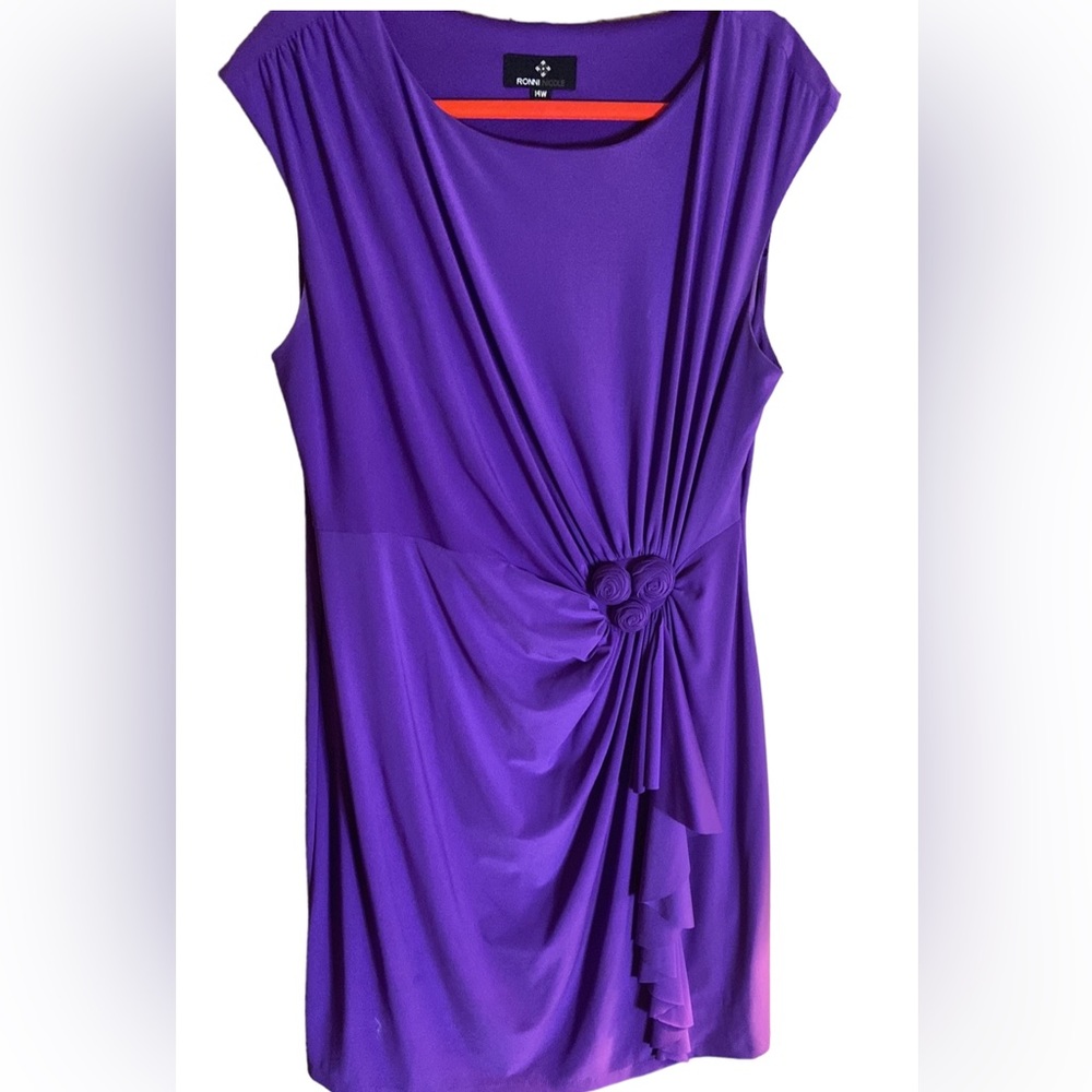 RIONNI NICOLE dress with gathering on the side with three roses